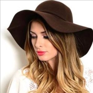 Adorable brown wool floppy hat.
